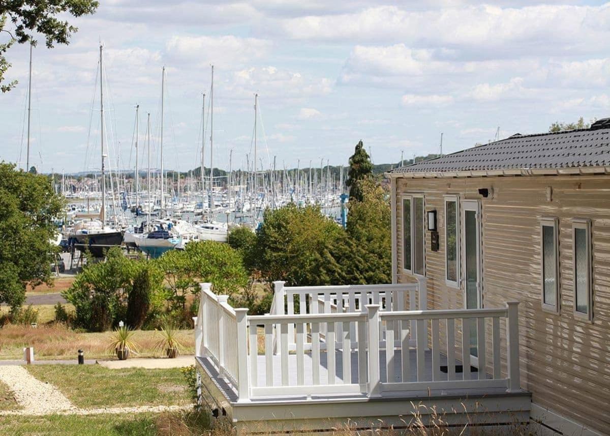 Mercury Yacht Harbour And Holiday Park Lower Swanwick Экстерьер фото