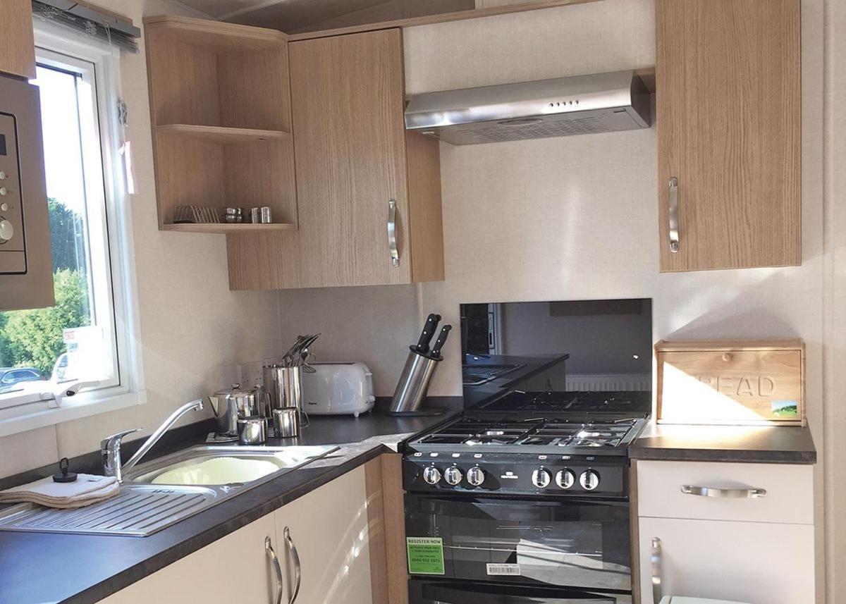 Mercury Yacht Harbour And Holiday Park Lower Swanwick Экстерьер фото